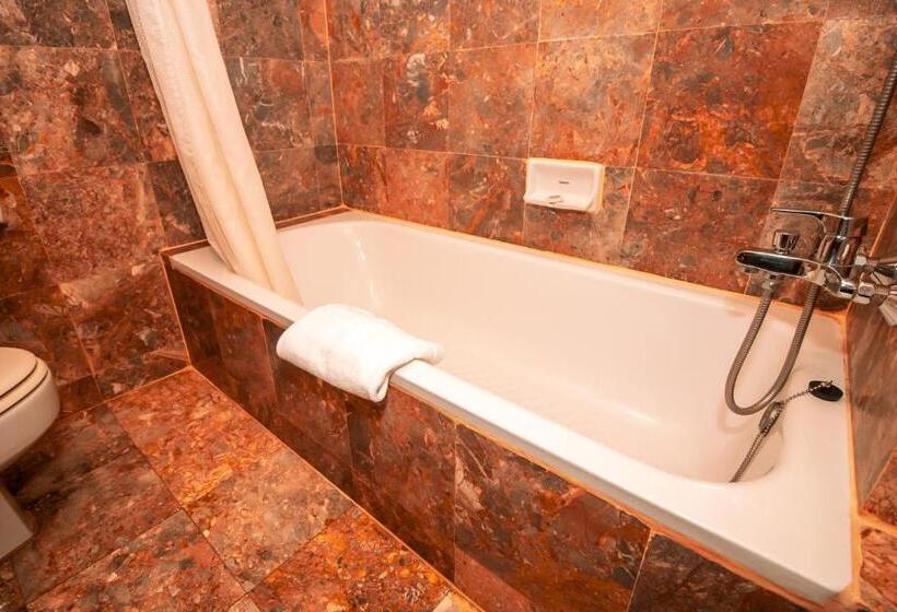 اتاق لوکس, Laotel Vientiane