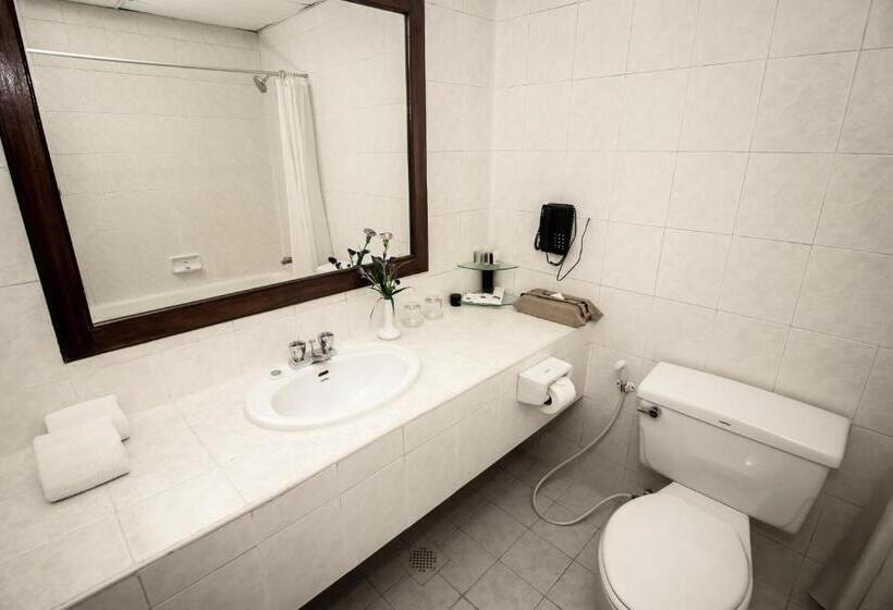 سوییت جونیور, Laotel Vientiane