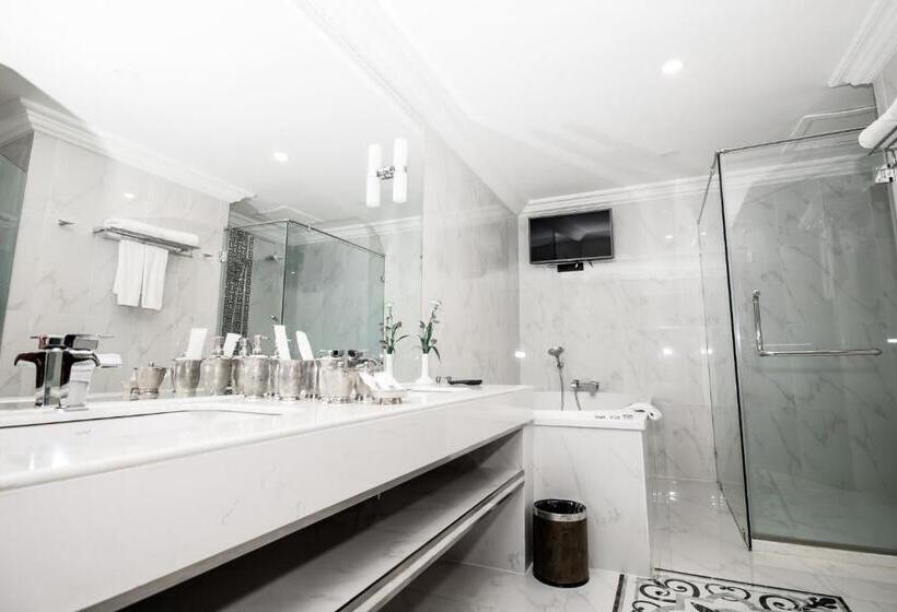 سوئیت پرزیدنت, Laotel Vientiane