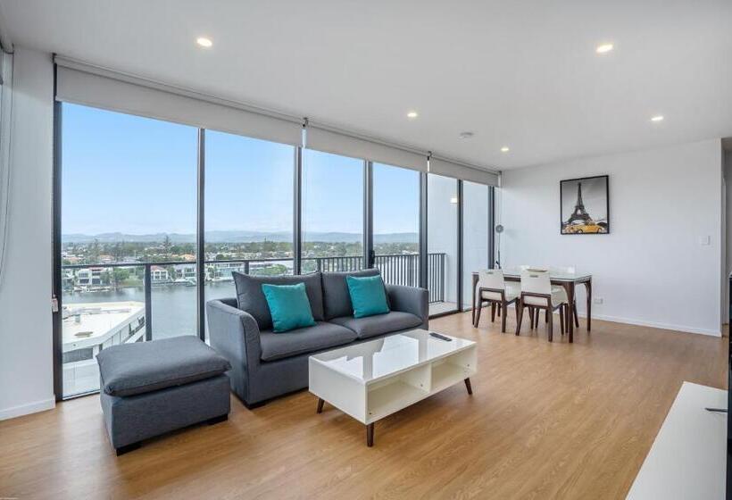 2 Bedrooms Apartment River View, Peninsular Gold Coast