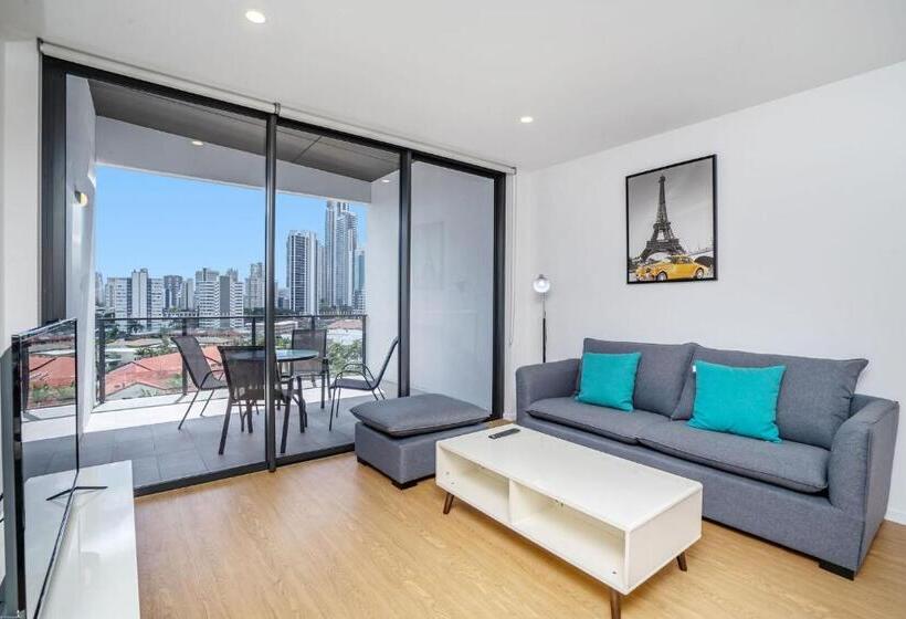 1 Bedroom Apartment River View, Peninsular Gold Coast
