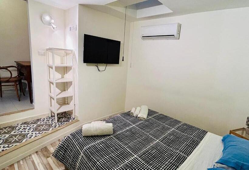 اتاق استاندارد, Tribunali Apartments