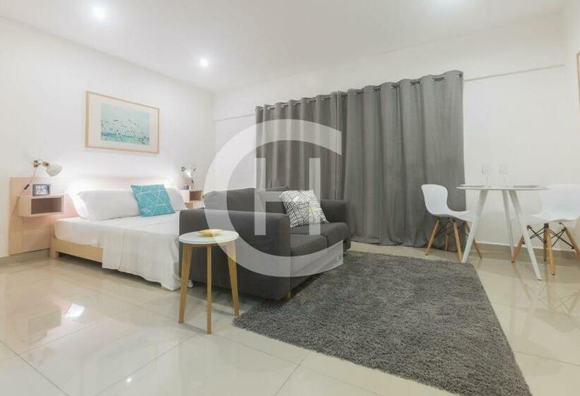 استودیوی استاندارد, The Gallery By Clifton Homes