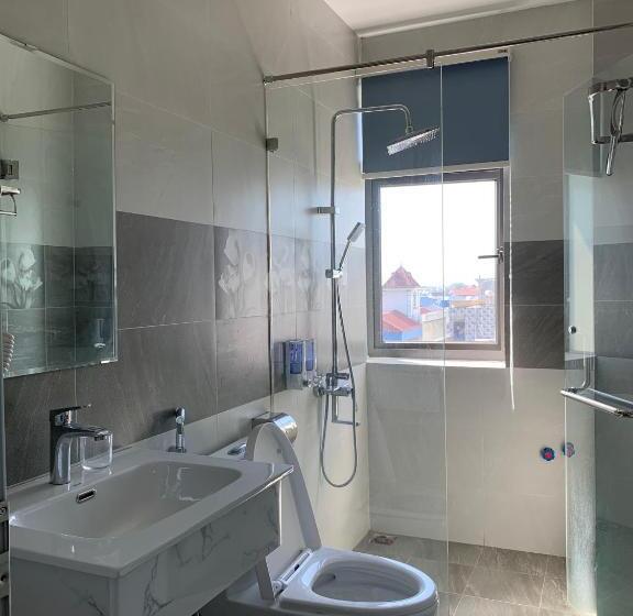 اتاق استاندارد با چشم‌انداز کوهستان, Win Win Hotel   Khách Sạn Hải Phòng