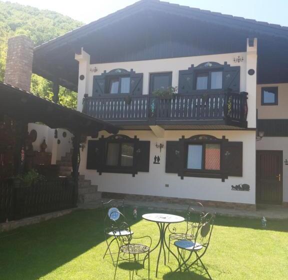 اتاق لوکس سه تخته, Casa Soseco