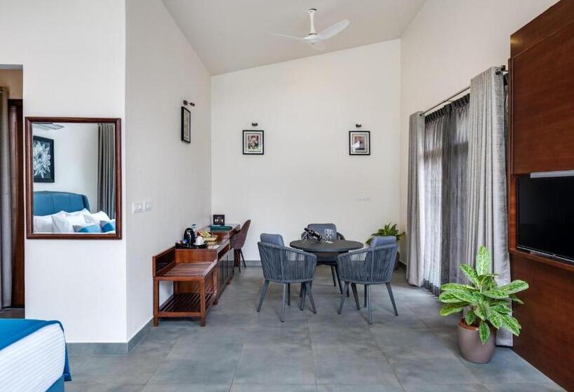 ویلای یک اتاق خوابه با استخر شنا, Vismita County