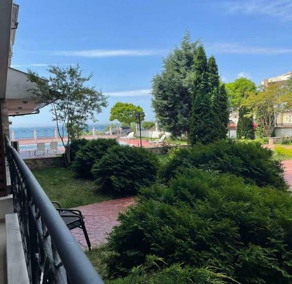 דירת חדר נוף לגינה, Rich 3 Sp Apartments
