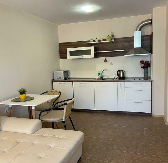 דירת חדר נוף לגינה, Rich 3 Sp Apartments