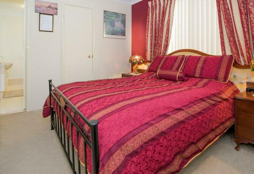 سوییت لوکس, Ascot On Swan Bed & Breakfast