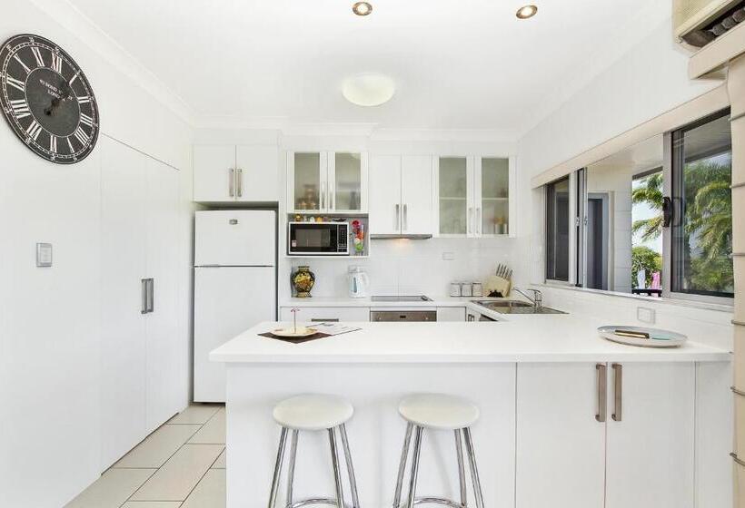 آپارتمان 1 خوابه با چشم‌انداز دریا, Executive Properties In North Ward Townsville And On Magnetic Island
