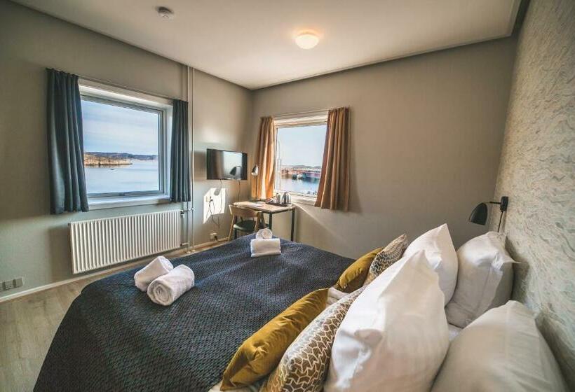 Deluxe room with river view, Søma Aasiaat