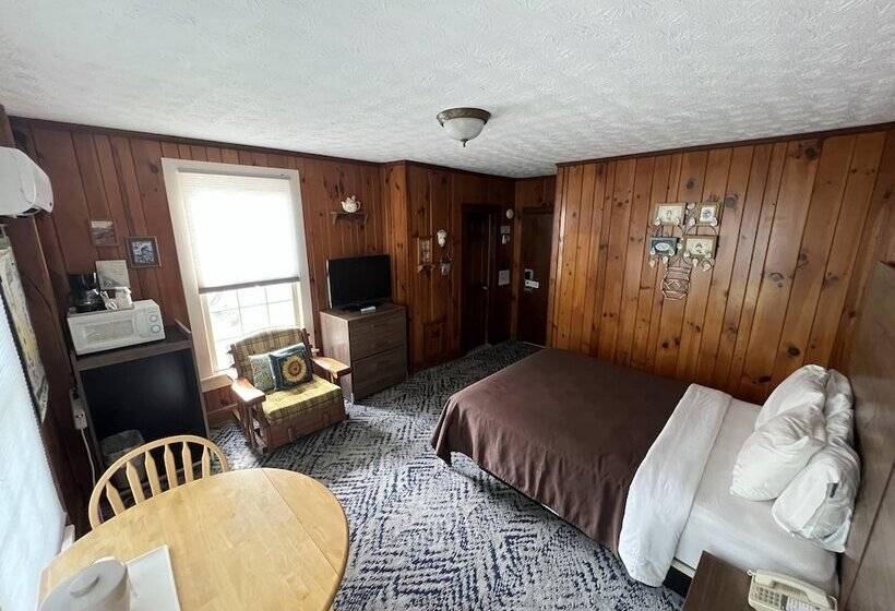 اتاق استاندارد با تخت دوبل, Smoky Falls Lodge