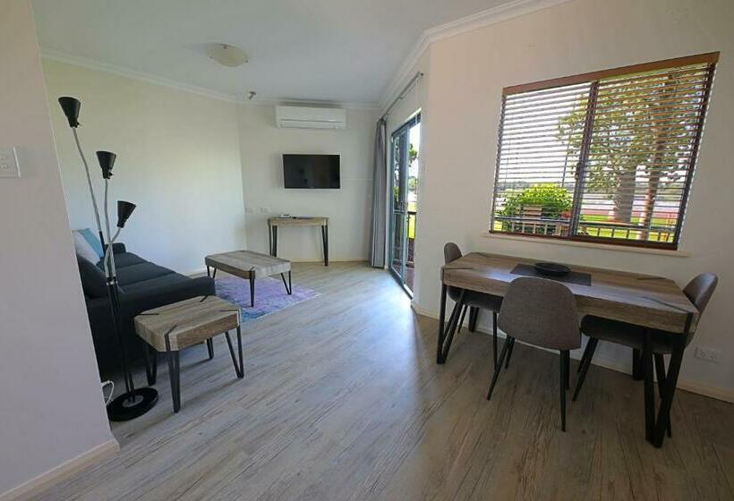 آپارتمان 1 خوابه, Lakeview Apartments