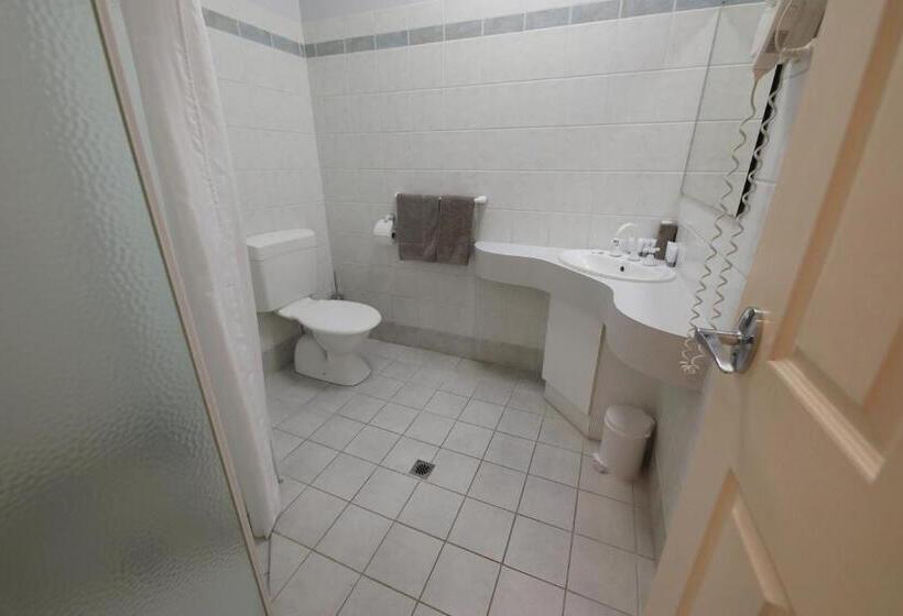 آپارتمان 3 خوابه, Lakeview Apartments
