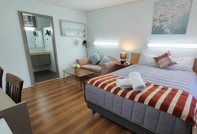اتاق لوکس, Morwell Parkside Motel