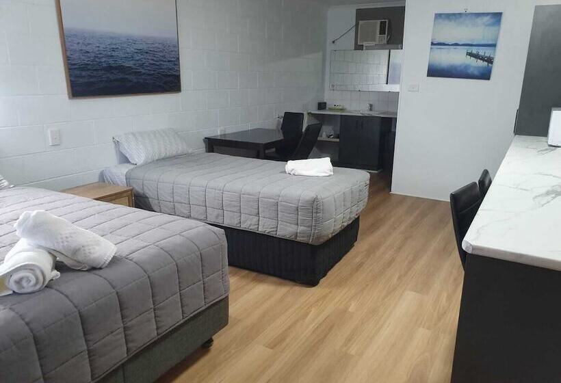 اتاق لوکس, Morwell Parkside Motel