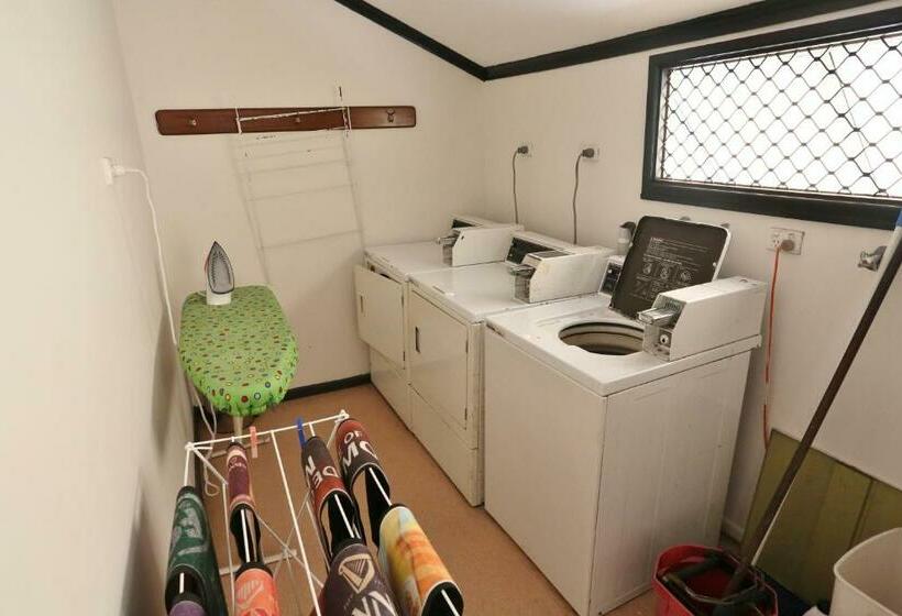 اتاق اکونومی, O Dowds Hotel/motel Rockhampton