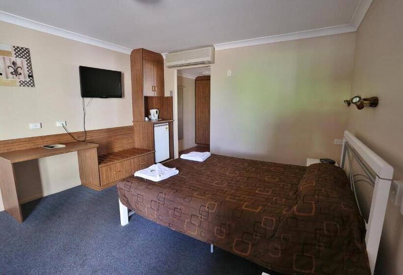 اتاق راحتی سه تخته, O Dowds Hotel/motel Rockhampton