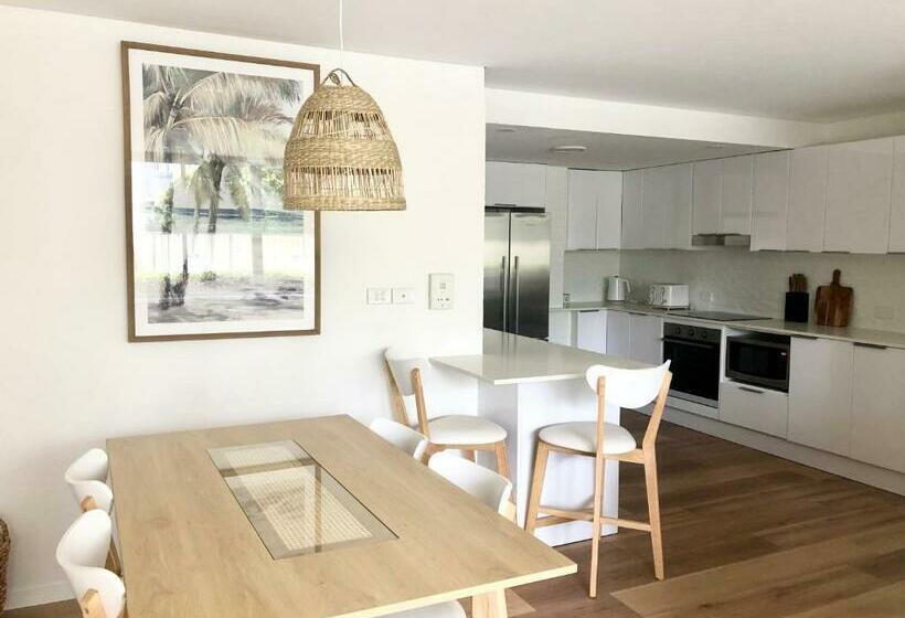 آپارتمان 1 خوابه با چشم‌انداز استخر, Oceania On Burleigh Beach