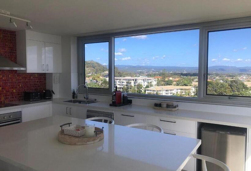 1 Bedroom Penthouse Apartment, Oceania On Burleigh Beach