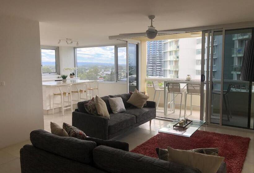 1 Bedroom Penthouse Apartment, Oceania On Burleigh Beach