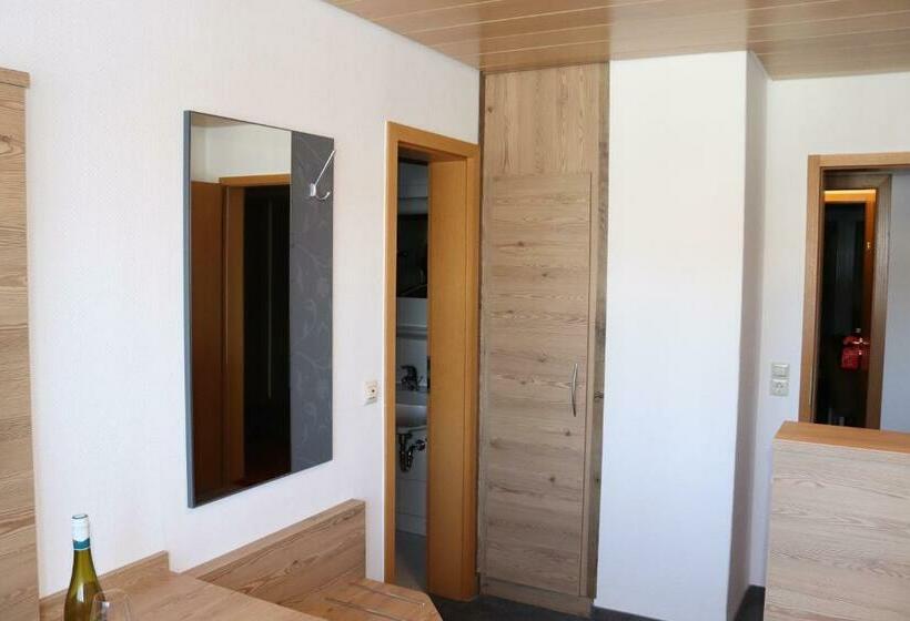 اتاق استاندارد یک نفره, Strandhaus Hagnau