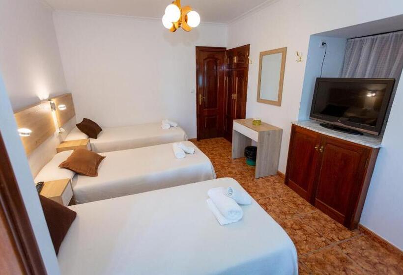 اتاق ساده سه‌ نفره, Complejo Turistico El Merendero