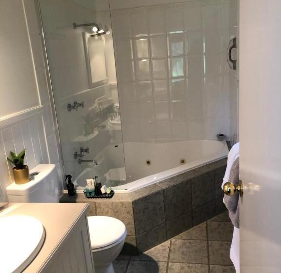 استودیوی لوکس, Creek Cottage Bed And Breakfast Traralgon