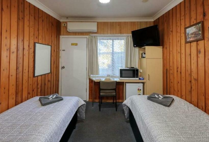 اتاق اکونومی, Darling River Motel
