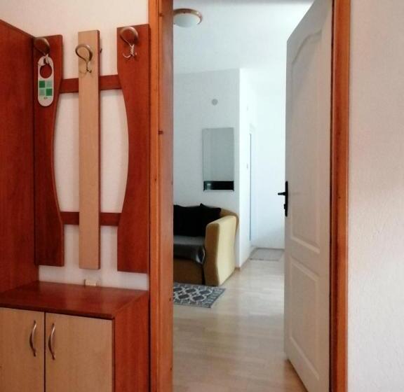 آپارتمان 1 خوابه, Guest House Sokratovi