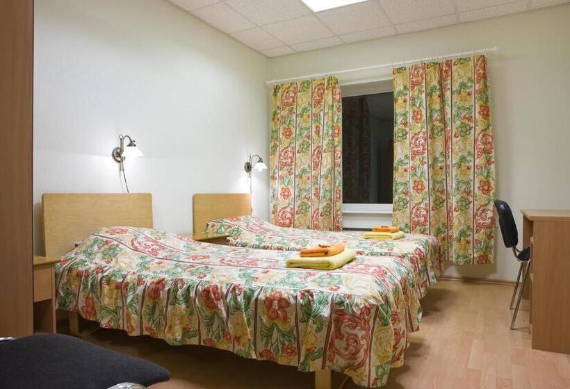 اتاق استاندارد با سرویس بهداشتی مشترک, Posti Hostel