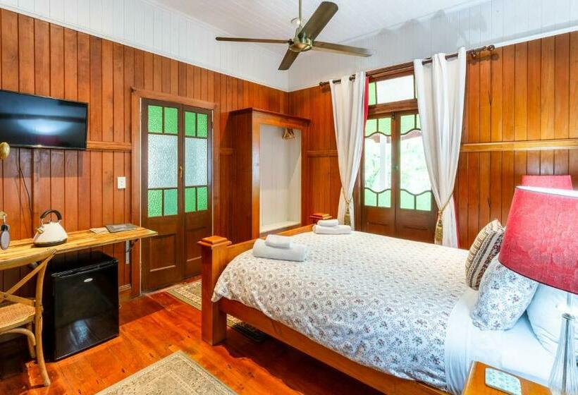 اتاق استاندارد, The Village B&b