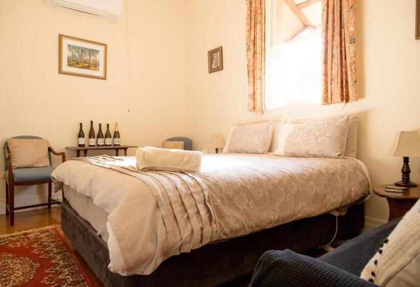 اتاق لوکس, Pierrepoint Accommodation