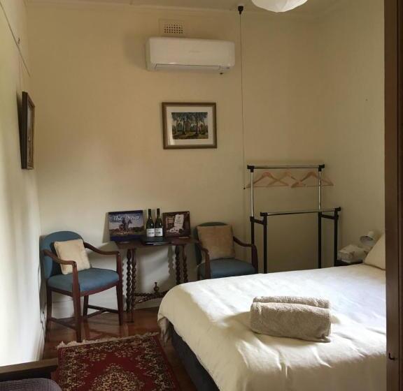 اتاق لوکس, Pierrepoint Accommodation