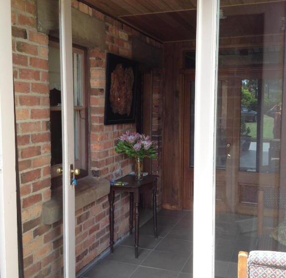 اتاق لوکس, Pierrepoint Accommodation
