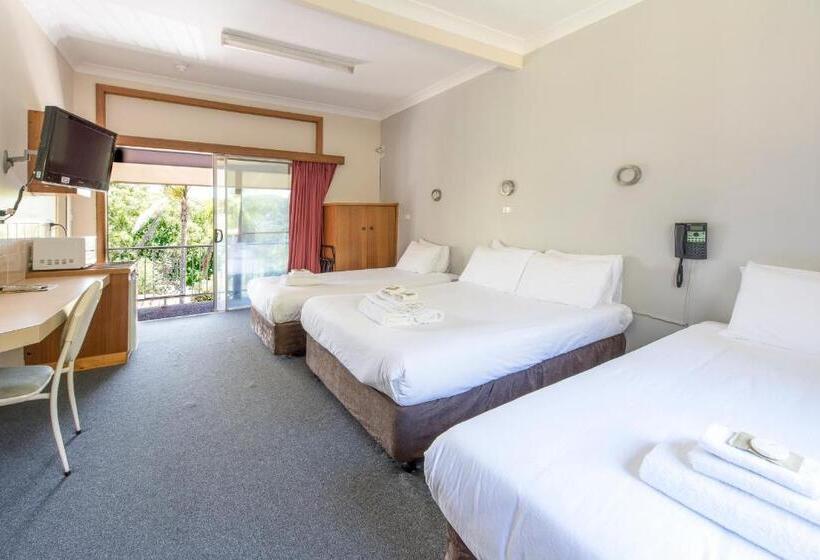 اتاق استاندارد چهار تخته, Gosford Inn Motel