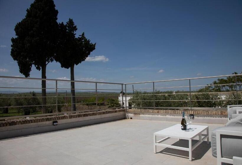 اتاق استاندارد با چشم‌انداز استخر, Masseria Celentano Relais & Agriturismo