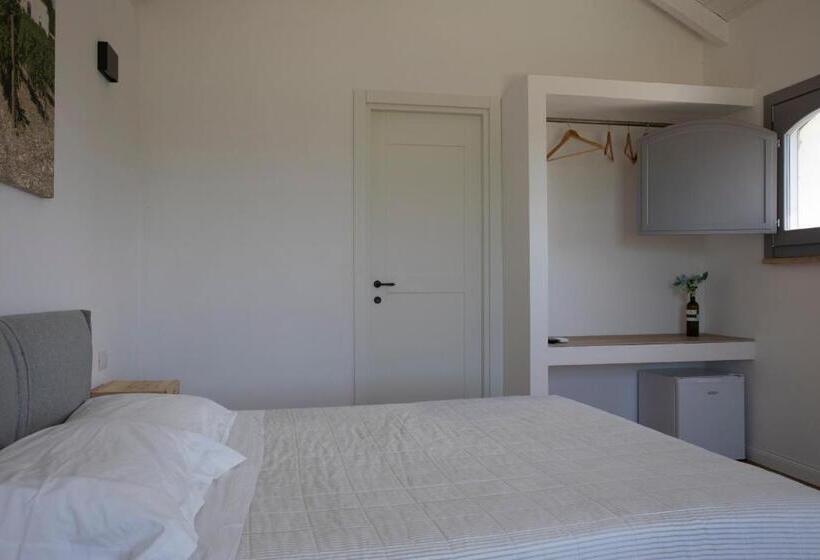 اتاق استاندارد با تخت بزرگ, Masseria Celentano Relais & Agriturismo