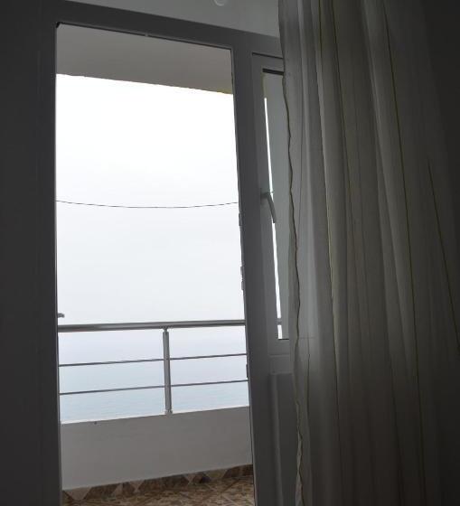 اتاق استاندارد با بالکن و چشم‌انداز دریا, Akhmed Guest House