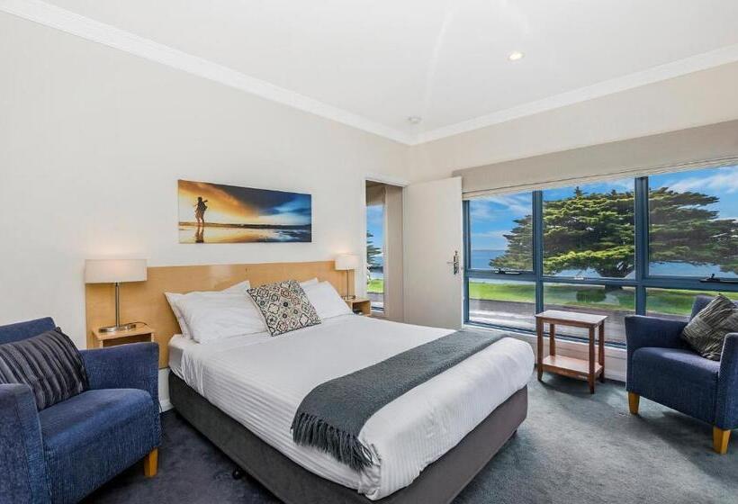 استودیوی سوپریور, Seascape Accommodation