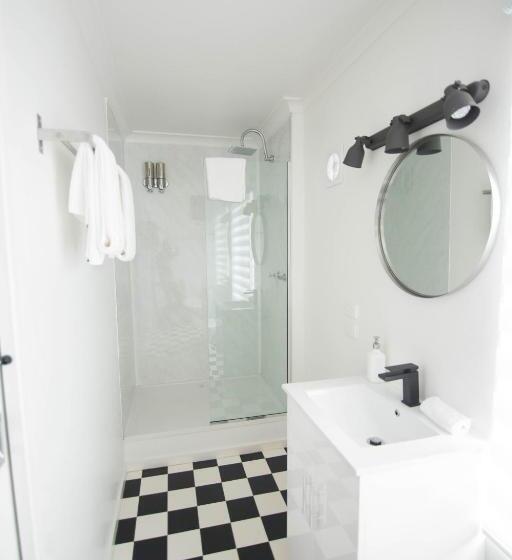 1 Bedroom Penthouse Apartment, Siesta Central Apartments