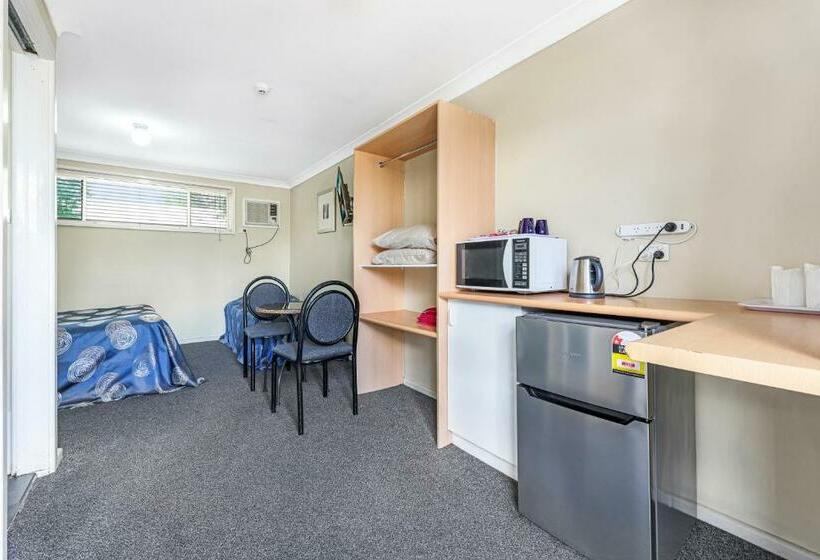 اتاق لوکس, Tamworth Lodge Motel