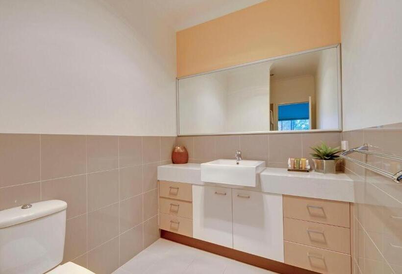 Apartament 3 Dormitoris, Traralgon Serviced Apartments