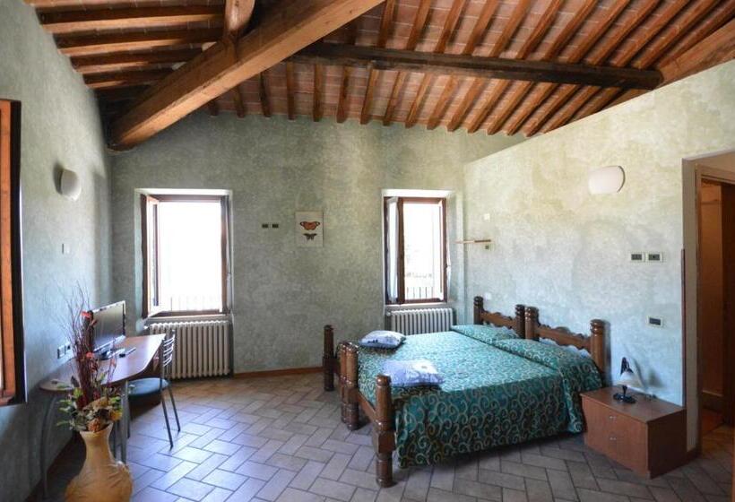 اتاق استاندارد سه نفره, Ostello Villa Redenta