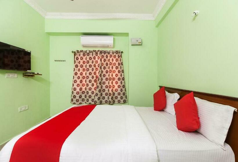 اتاق لوکس سه تخته, Capital O 67796 Sree Guru Lakshmi Residency