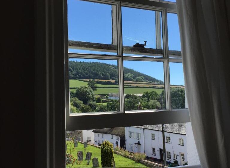 اتاق استاندارد, Red Lion Inn