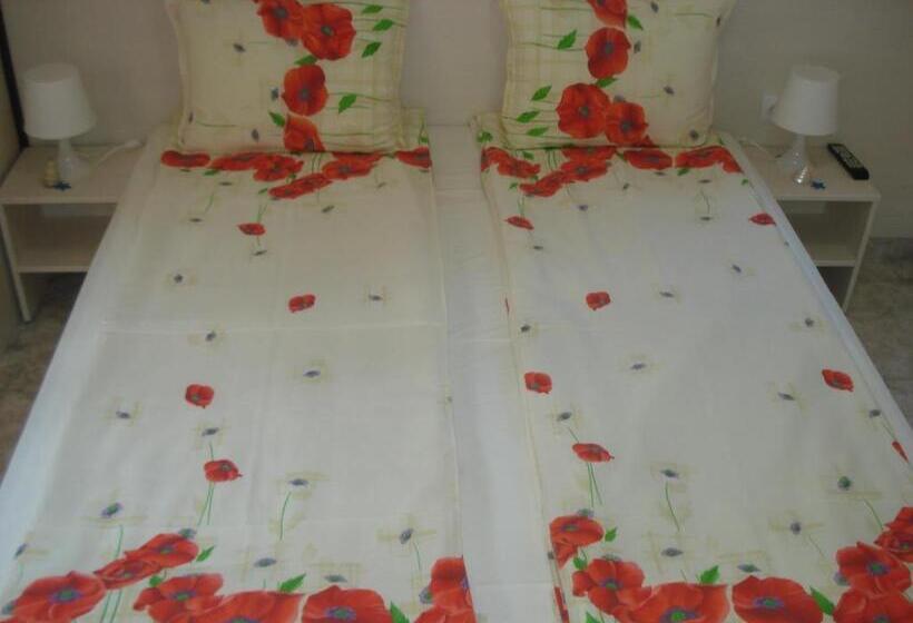 اتاق استاندارد, Kupenova Guest House