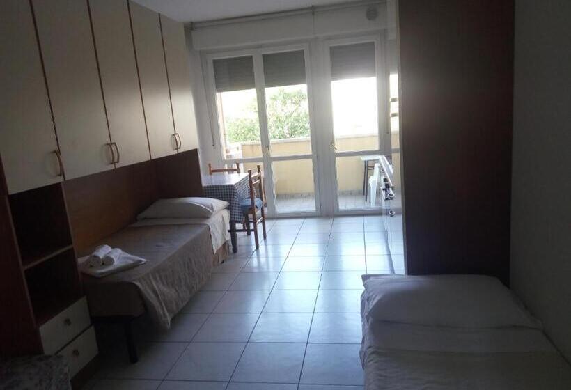 استودیوی استاندارد, Residence Maryel
