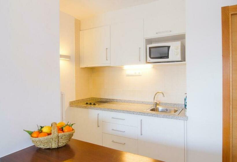 1 Bedroom Apartment, Apartamentos Bon Lloc