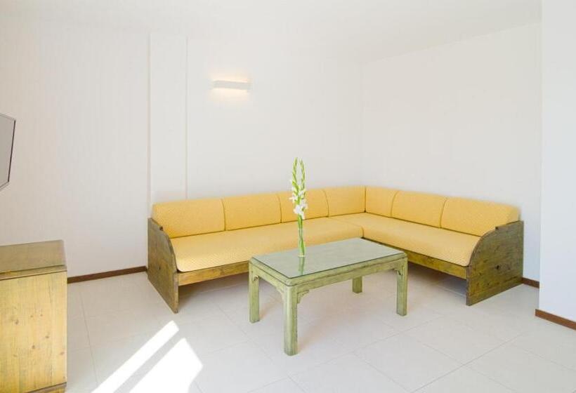 1 Bedroom Penthouse Apartment, Apartamentos Bon Lloc